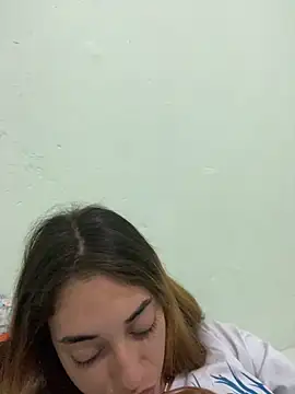 Snapshot of loirinhaaa chatting on October 11, 2025, 2:04 pm loirinhaaa online show from October 11, 2025, 2:04 pm