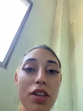 Snapshot of loirinhaaa chatting on October 17, 2025, 2:08 pm loirinhaaa online show from October 17, 2025, 2:08 pm