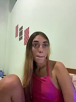 loirinhaaa online show from December 20, 2025, 10:06 pm