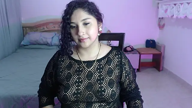 Snapshot of Gia_Dior chatting on October 1, 2025, 1:11 am Gia Dior online show from October 1, 2025, 1:11 am