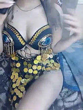 shahinaz-123 online show from March 7, 2026, 10:12 am