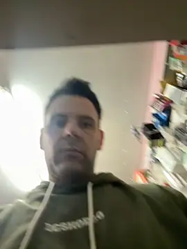 Ezeveron online show from October 7, 2025, 12:41 am