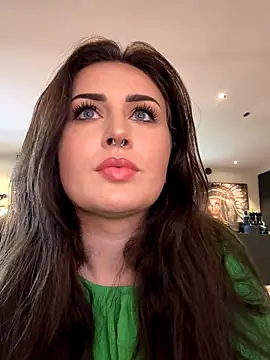 Snapshot of Kristyoff chatting on October 22, 2025, 10:59 am Kristyoff online show from October 22, 2025, 10:59 am