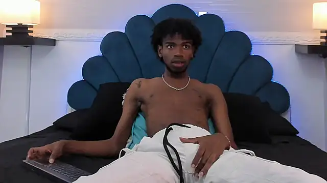 Snapshot of AllexJacob chatting on September 23, 2025, 1:03 pm AllexJacob online show from September 23, 2025, 1:03 pm