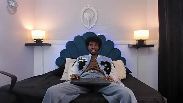 Snapshot of AllexJacob chatting on September 27, 2025, 1:16 pm AllexJacob online show from September 27, 2025, 1:16 pm