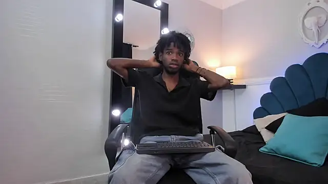 Snapshot of AllexJacob chatting on October 2, 2025, 1:18 pm AllexJacob online show from October 2, 2025, 1:18 pm