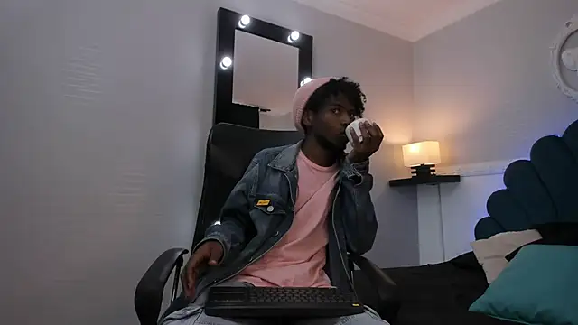 Snapshot of AllexJacob chatting on October 3, 2025, 1:19 pm AllexJacob online show from October 3, 2025, 1:19 pm