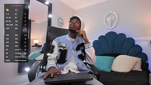 Snapshot of AllexJacob chatting on October 25, 2025, 1:07 pm AllexJacob online show from October 25, 2025, 1:07 pm