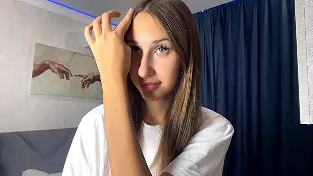 Snapshot of DarkSignal chatting on September 26, 2025, 9:13 am DarkSignal online show from September 26, 2025, 9:13 am