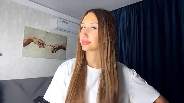 Snapshot of DarkSignal chatting on September 29, 2025, 9:14 am DarkSignal online show from September 29, 2025, 9:14 am