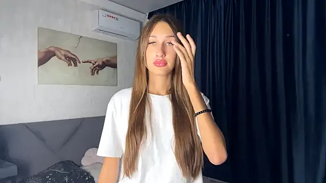 Snapshot of DarkSignal chatting on September 30, 2025, 9:14 am DarkSignal online show from September 30, 2025, 9:14 am