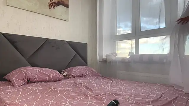 Snapshot of DarkSignal chatting on October 12, 2025, 12:26 pm DarkSignal online show from October 12, 2025, 12:26 pm