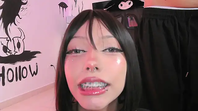 Everlong  online show from October 7, 2025, 10:07 pm