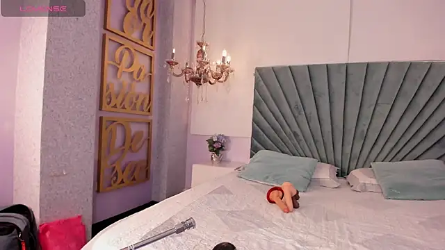 Elii cartter online show from September 25, 2025, 9:51 pm