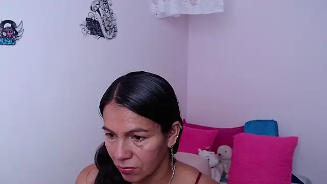 camilavargas  online show from February 13, 2026, 6:59 pm