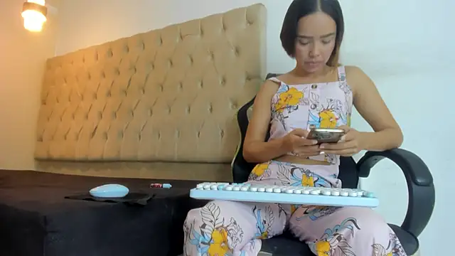 Naomis 35 online show from March 7, 2026, 7:44 pm