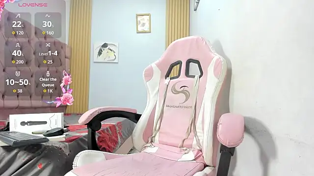 Naomis 35 online show from March 24, 2026, 8:03 pm