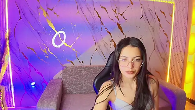 sophiadoll tf online show from September 28, 2025, 1:27 pm