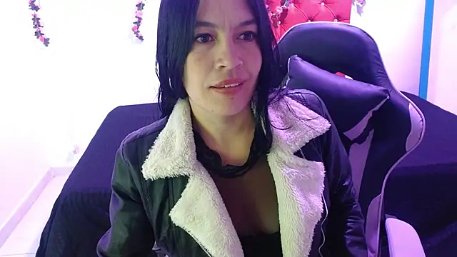 cristal1609 online show from January 9, 2026, 1:36 pm