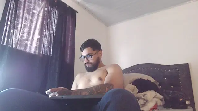Snapshot of Chrys_harris77 chatting on April 18, 2026, 9:37 pm Chrys harris77 online show from April 18, 2026, 9:37 pm