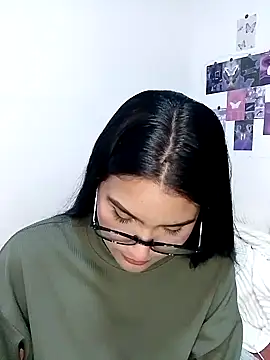 Snapshot of Renata_Zoe chatting on October 1, 2025, 1:00 am Renata Zoe online show from October 1, 2025, 1:00 am