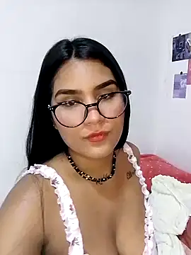 Snapshot of Renata_Zoe chatting on October 6, 2025, 1:25 am Renata Zoe online show from October 6, 2025, 1:25 am