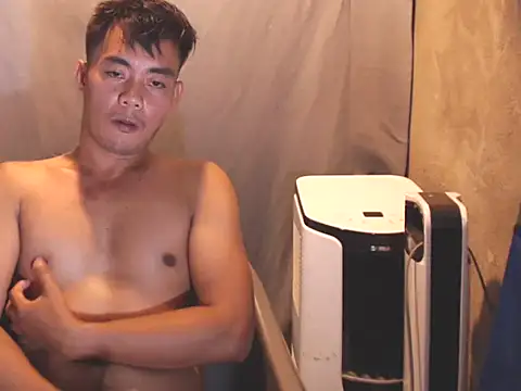 Newt4U online show from January 14, 2026, 2:17 am