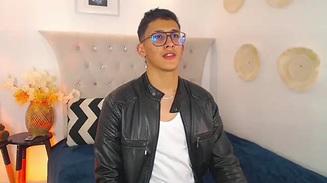 SalvadorFit online show from September 18, 2025, 9:17 pm