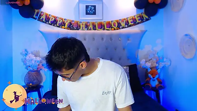 SalvadorFit online show from October 26, 2025, 8:37 pm