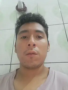 Snapshot of latinbigcock1_ chatting on October 31, 2025, 1:50 am latinbigcock1 online show from October 31, 2025, 1:50 am