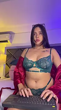 Snapshot of MeganMyerss_ chatting on October 13, 2025, 8:53 pm MeganMyerss  online show from October 13, 2025, 8:53 pm