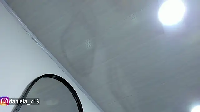 Snapshot of Daniela_x19 chatting on March 20, 2026, 1:10 am Daniela x19 online show from March 20, 2026, 1:10 am