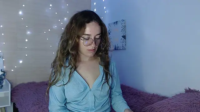 kat desiree online show from November 27, 2025, 2:02 am