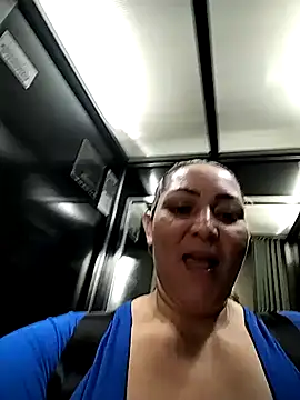 Snapshot of Lunita86 chatting on November 3, 2025, 3:46 pm Lunita86 online show from November 3, 2025, 3:46 pm