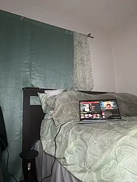 foreigntitts  online show from March 13, 2026, 12:45 pm