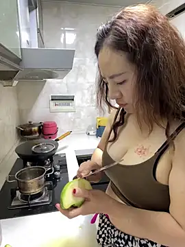 Kayla-love online show from October 5, 2025, 1:20 pm