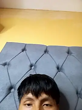 chrisdani25 online show from September 18, 2025, 12:01 am