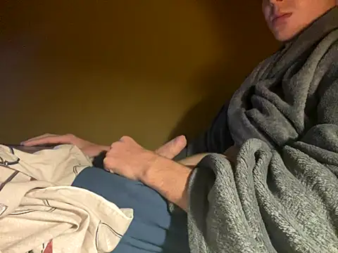 Snapshot of Randy9222 chatting on September 23, 2025, 8:23 pm Randy9222 online show from September 23, 2025, 8:23 pm