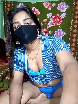 Snapshot of Cute_Couple59 chatting on April 29, 2026, 6:25 pm Cute Couple59 online show from April 29, 2026, 6:25 pm