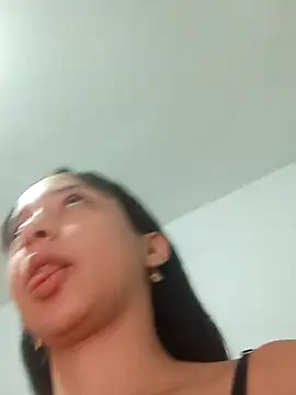 Snapshot of Vale_stone_ chatting on February 21, 2026, 4:13 am Vale stone online show from February 21, 2026, 4:13 am