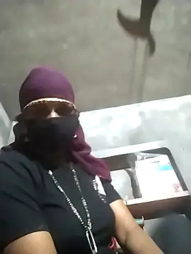 Hott cutgirl online show from January 18, 2026, 4:22 pm