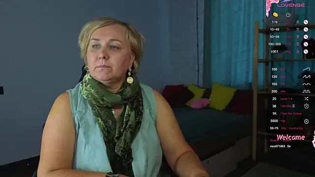 Snapshot of Marta_Wils chatting on September 25, 2025, 9:02 am Marta Wils online show from September 25, 2025, 9:02 am