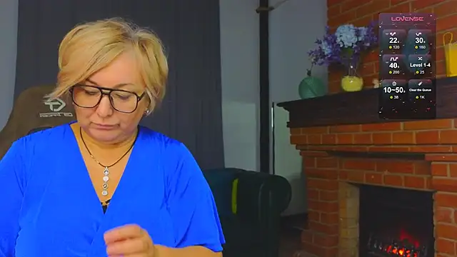 Snapshot of Marta_Wils chatting on November 3, 2025, 3:30 am Marta Wils online show from November 3, 2025, 3:30 am