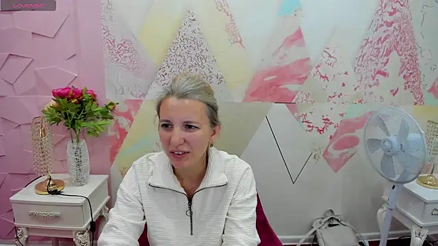 Gina aliz online show from September 18, 2025, 7:10 am
