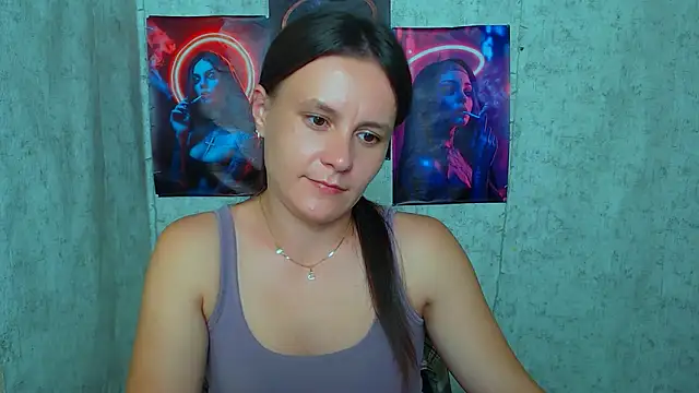 EvelinaMiss  online show from September 19, 2025, 1:23 pm