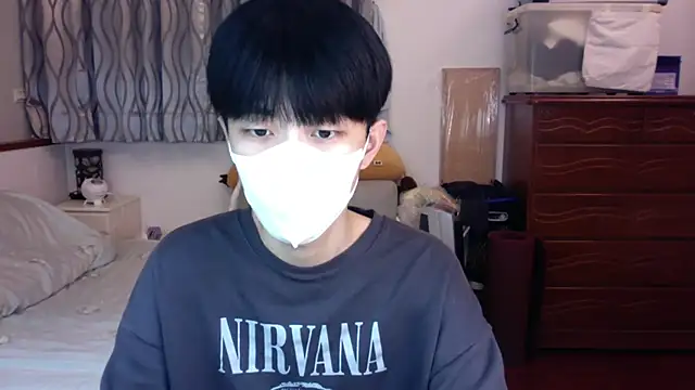 kai101010 online show from December 1, 2025, 2:22 pm