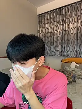 kai101010 online show from February 4, 2026, 1:17 pm