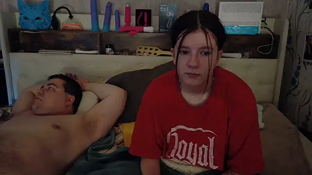 Snapshot of Hot_SkinnyGirl chatting on April 8, 2026, 10:10 pm Hot SkinnyGirl online show from April 8, 2026, 10:10 pm