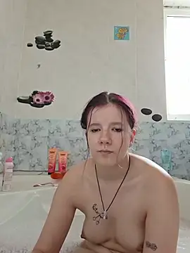 Snapshot of Hot_SkinnyGirl chatting on June 8, 2026, 1:22 pm Hot SkinnyGirl online show from June 8, 2026, 1:22 pm