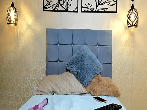 Snapshot of SamantaParty1 chatting on September 30, 2025, 1:43 am SamantaParty1 online show from September 30, 2025, 1:43 am